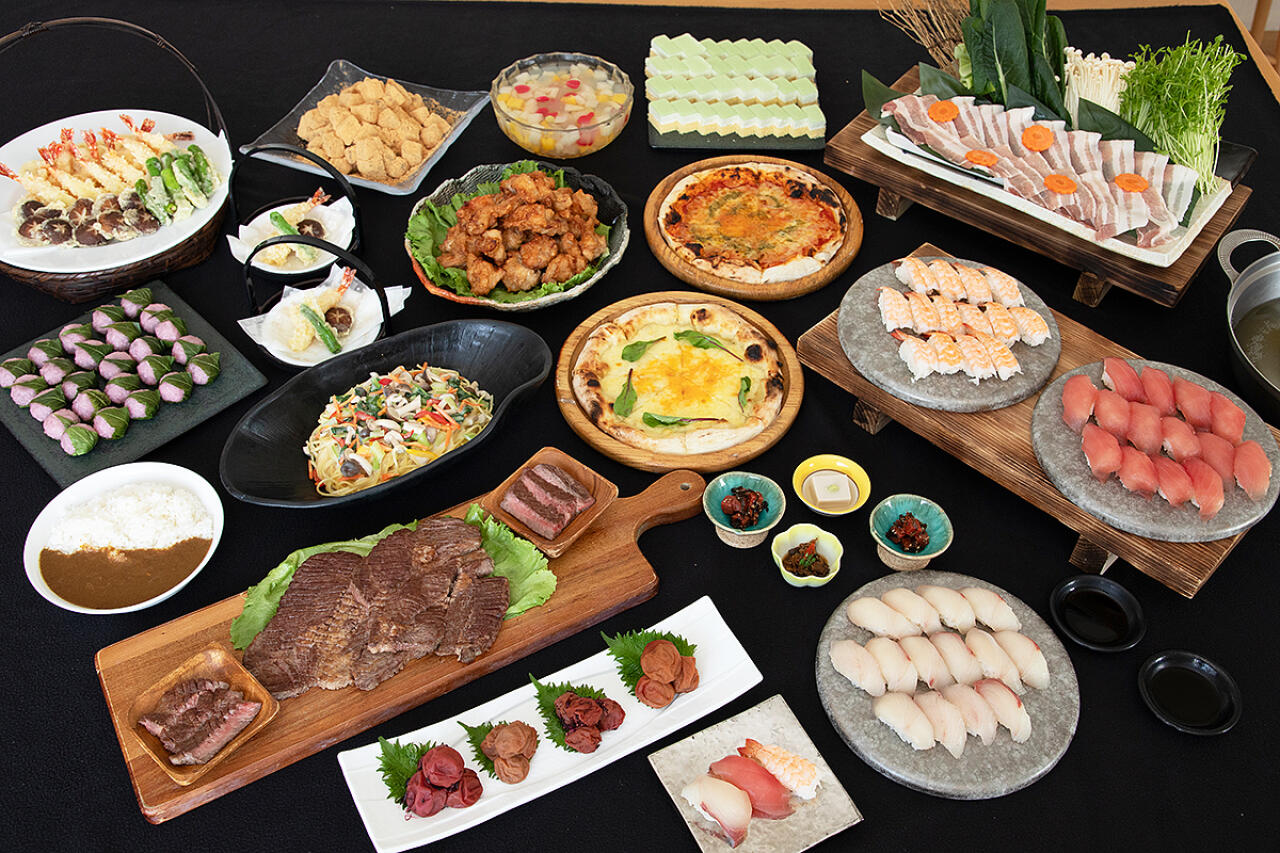 by the ocean/紀南エリアランチ図鑑2025/KiiLife/(株)紀伊民報