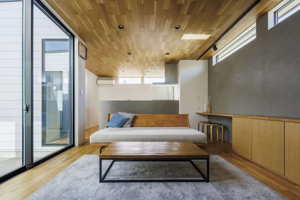 ガルバリウムとレッドシダーのジャパンディなお家