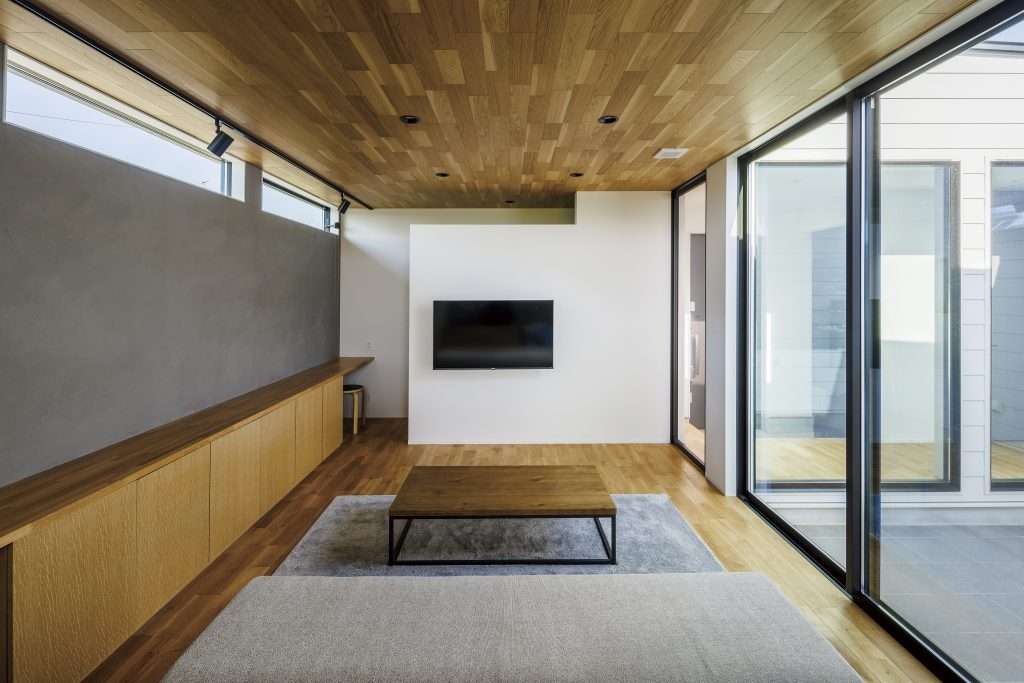 ガルバリウムとレッドシダーのジャパンディなお家