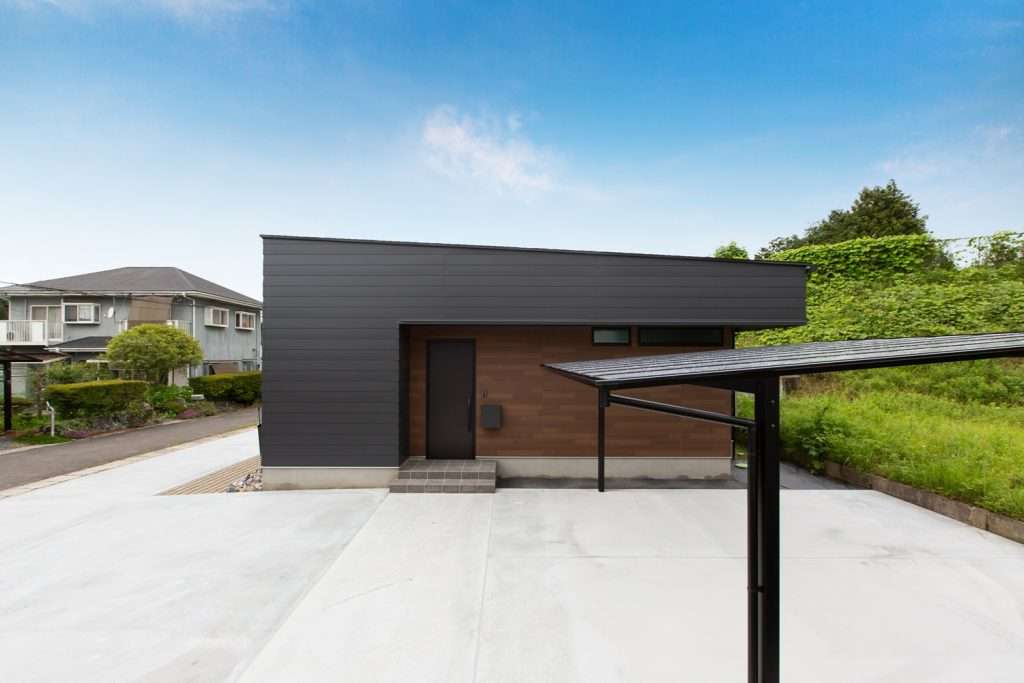 モノトーンでシンプルカッコイイ平屋のお家