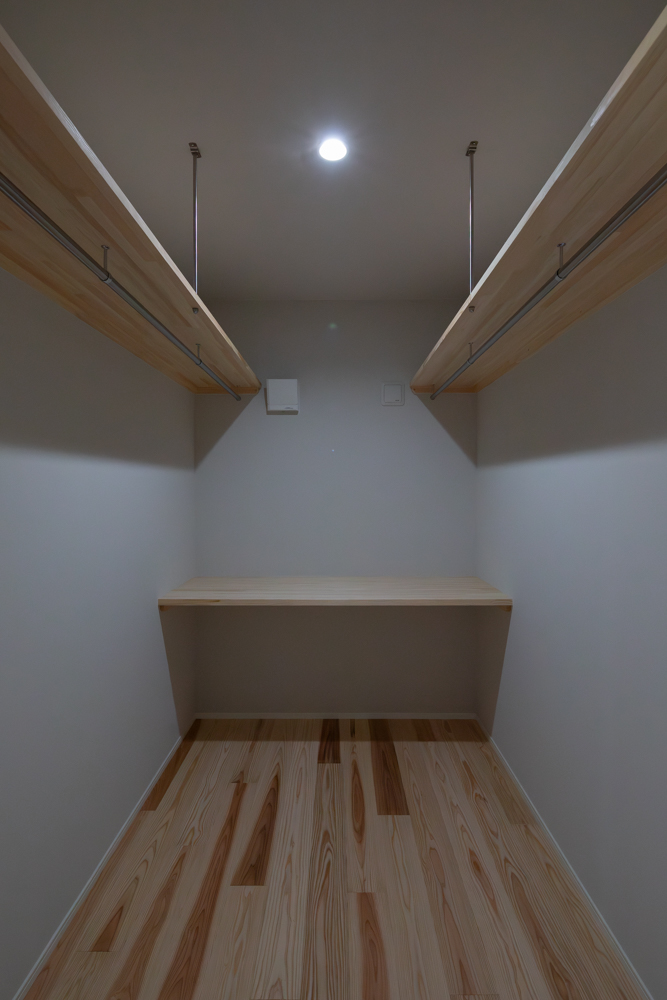 片付け上手になれるファミクロ　ファミリークローゼット