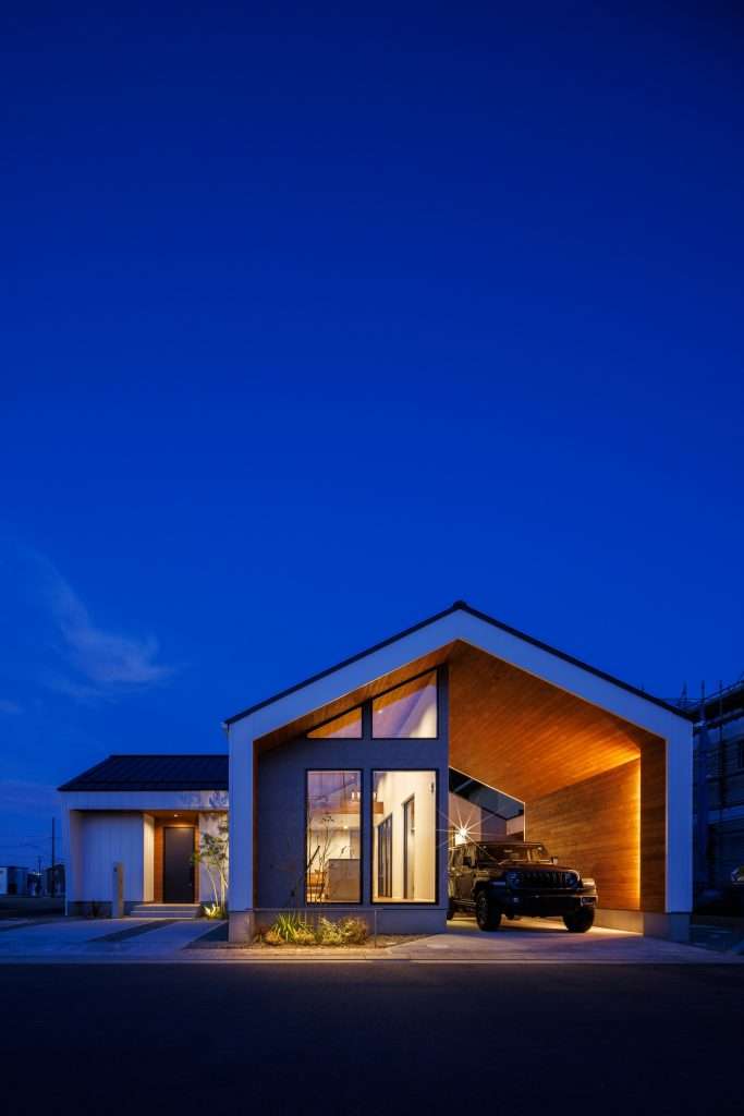 抜群の開放感でくつろげるデザイン住宅