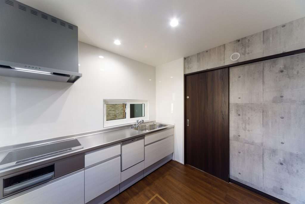 キャットウォールのある暮らし猫と暮らす