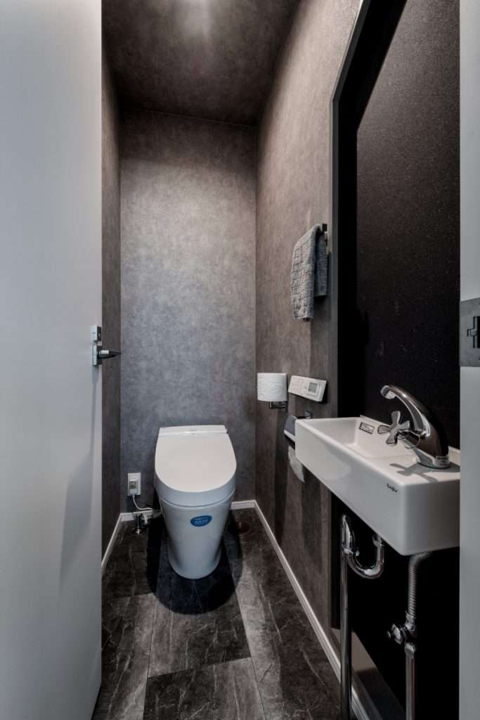 ホテルライクな雰囲気を楽しむトイレ空間