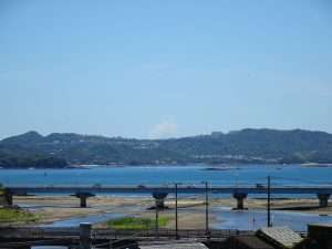 白浜を望む