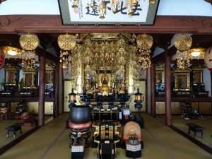 18 本堂内　ご本尊